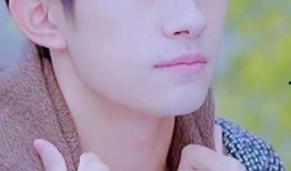 千玺恋情爆料最新,甜蜜恋情引发网友热议，细节揭秘引关注”